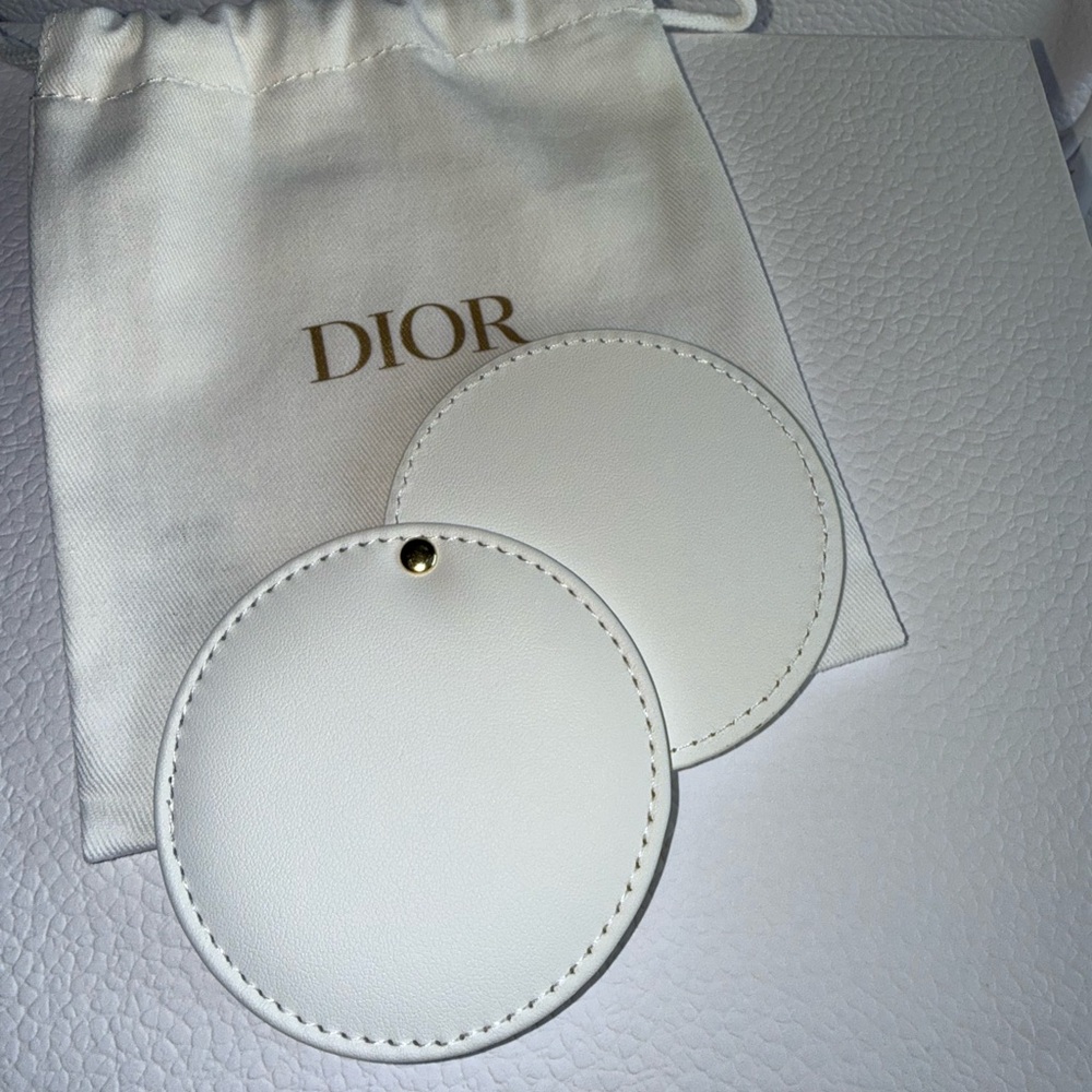 Dior Travel Set Make up Pouch and Mirror - Picture 6 of 6
